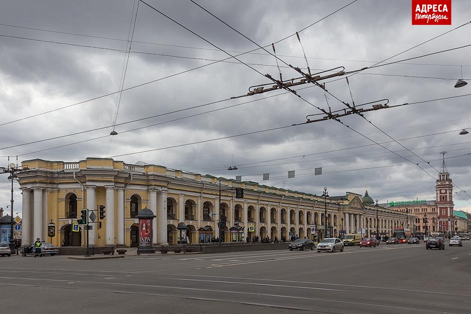 Гостиный двор спб сегодня. Гостиный двор Санкт-Петербург. Большой Гостиный двор Санкт-Петербург. Линии Гостиного двора в СПБ. Гостиный двор СПБ торговые ряды.