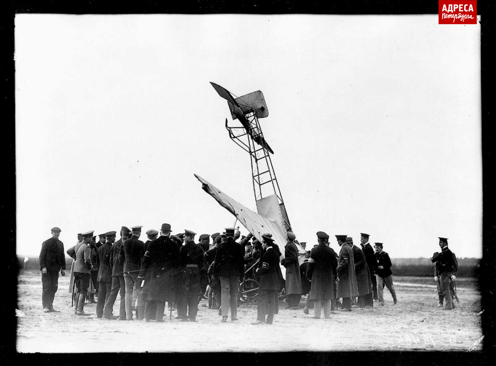 Несчастный случай с авиатором, имевший место в 1910 году на Комендантском аэродроме-фото1